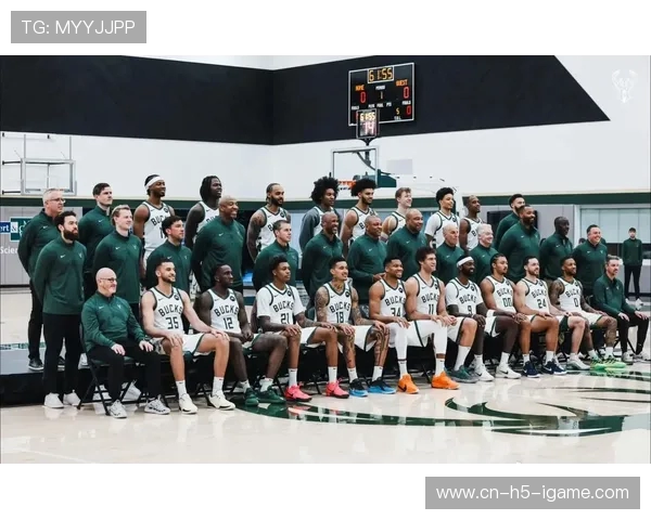 字母哥决定不提前续约将关注雄鹿能否在新赛季争冠